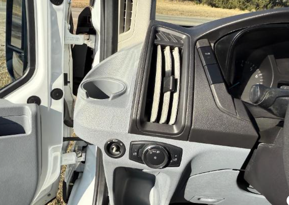 2018 Ford Transit Van T-150 148" Med Rf 8600 GVWR Sliding RH Dr