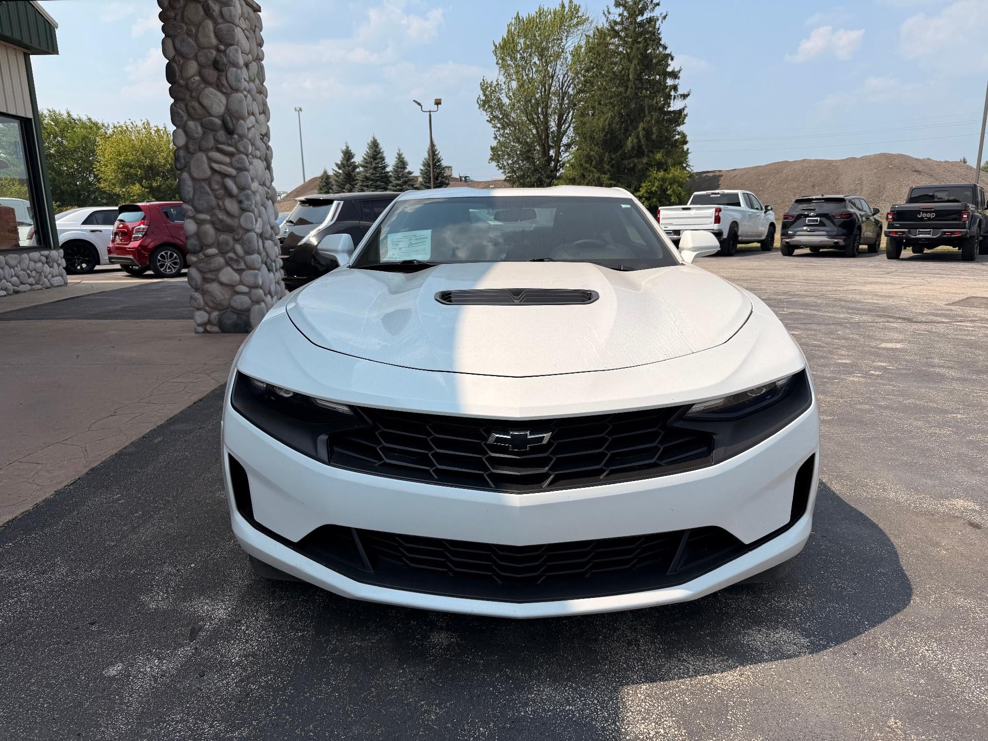 2021 Chevrolet Camaro 2dr Coupe LT1