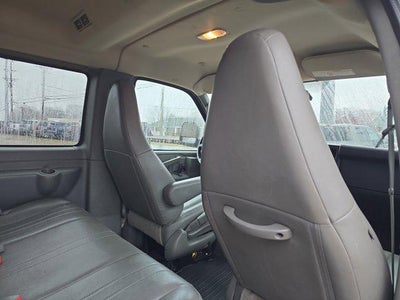 2022 Chevrolet Express Passenger 3500 3500 Extended Wheelbase Rear-Wheel Drive 1LS