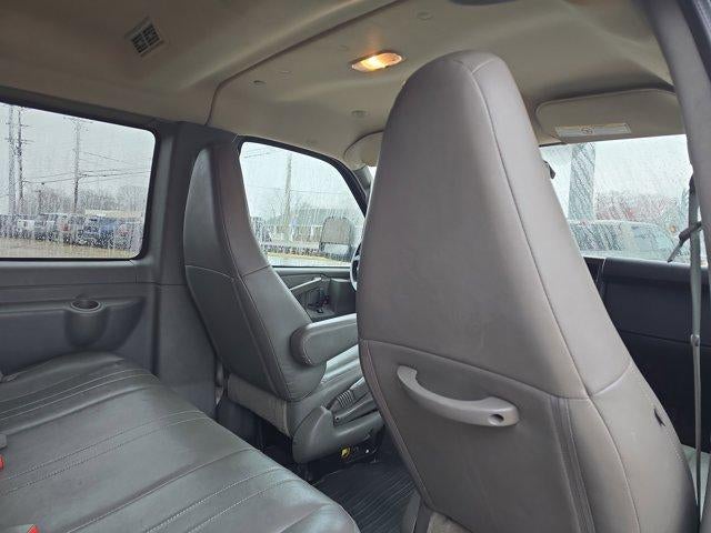 2022 Chevrolet Express Passenger 3500 3500 Extended Wheelbase Rear-Wheel Drive 1LS