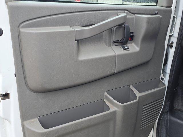 2022 Chevrolet Express Passenger 3500 3500 Extended Wheelbase Rear-Wheel Drive 1LS