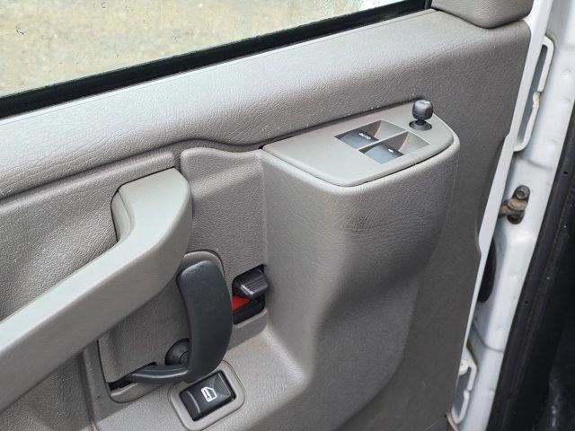 2022 Chevrolet Express Passenger 3500 3500 Extended Wheelbase Rear-Wheel Drive 1LS