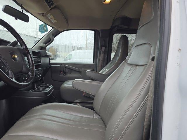 2022 Chevrolet Express Passenger 3500 3500 Extended Wheelbase Rear-Wheel Drive 1LS