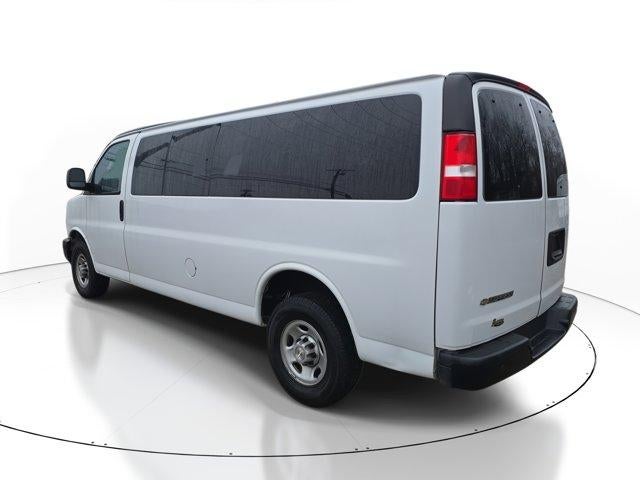 2022 Chevrolet Express Passenger 3500 3500 Extended Wheelbase Rear-Wheel Drive 1LS