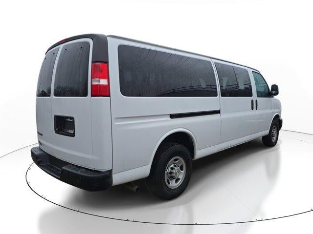 2022 Chevrolet Express Passenger 3500 3500 Extended Wheelbase Rear-Wheel Drive 1LS