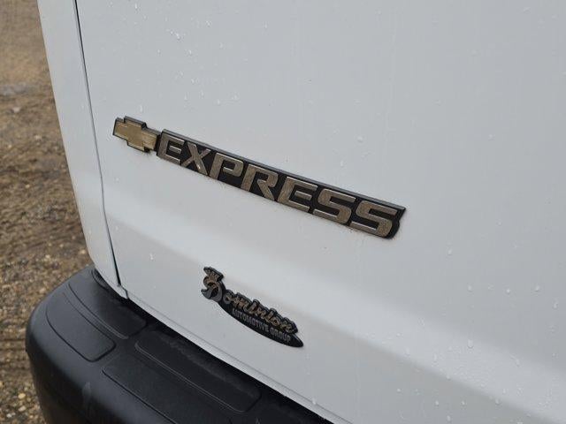 2022 Chevrolet Express Passenger 3500 3500 Extended Wheelbase Rear-Wheel Drive 1LS