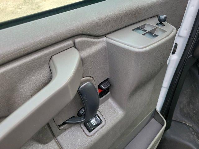 2023 Chevrolet Express Passenger 3500 3500 Extended Wheelbase Rear-Wheel Drive 1LS