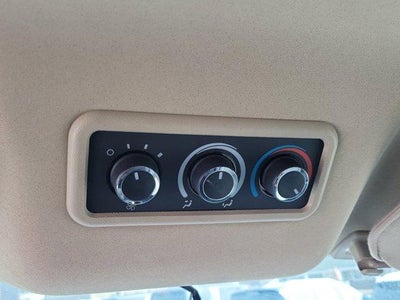 2023 Chevrolet Express Passenger 3500 3500 Extended Wheelbase Rear-Wheel Drive 1LS