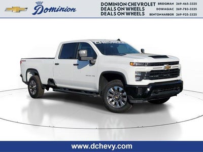 2026 Chevrolet Silverado 2500 HD Crew Cab Standard Box 4-Wheel Drive Custom