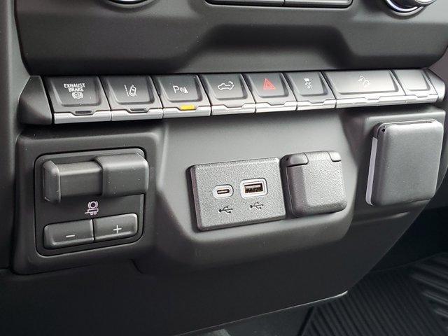 2026 Chevrolet Silverado 2500 HD Crew Cab Long Box 4-Wheel Drive Custom