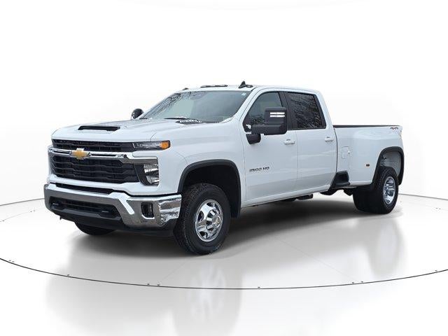 2024 Chevrolet Silverado 3500 HD Crew Cab Standard Box 4-Wheel Drive LT