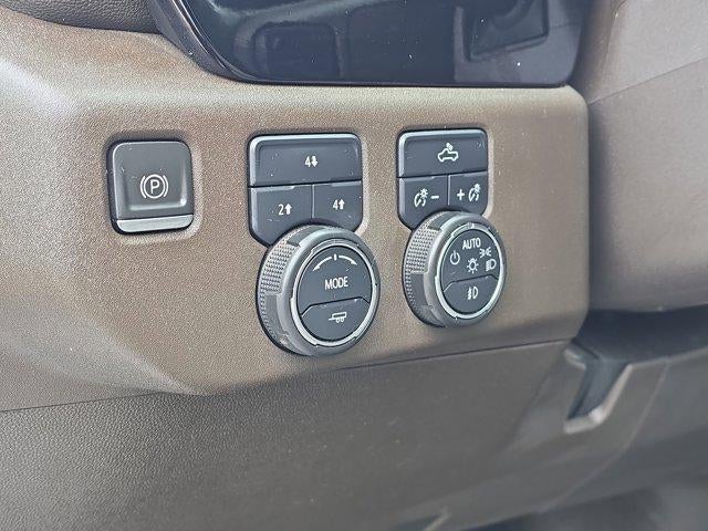 2024 Chevrolet Silverado 3500 HD Crew Cab Standard Box 4-Wheel Drive LT