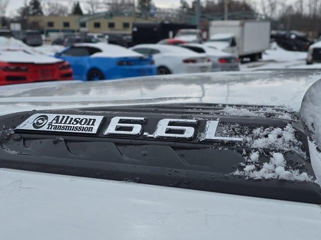 2024 Chevrolet Silverado 3500 HD Crew Cab Standard Box 4-Wheel Drive LT