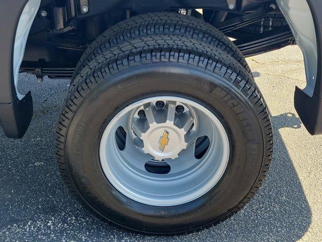 2026 Chevrolet Silverado 3500 HD Double Cab Long Box 4-Wheel Drive Work Truck