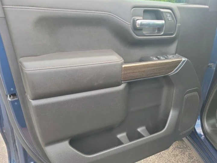 2022 Chevrolet Silverado 1500 Crew Cab Short Box 4-Wheel Drive LT 2FL