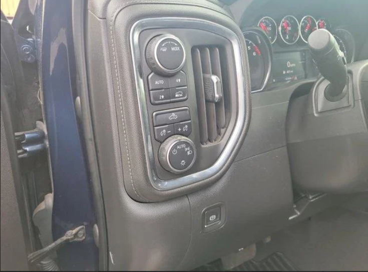 2022 Chevrolet Silverado 1500 Crew Cab Short Box 4-Wheel Drive LT 2FL