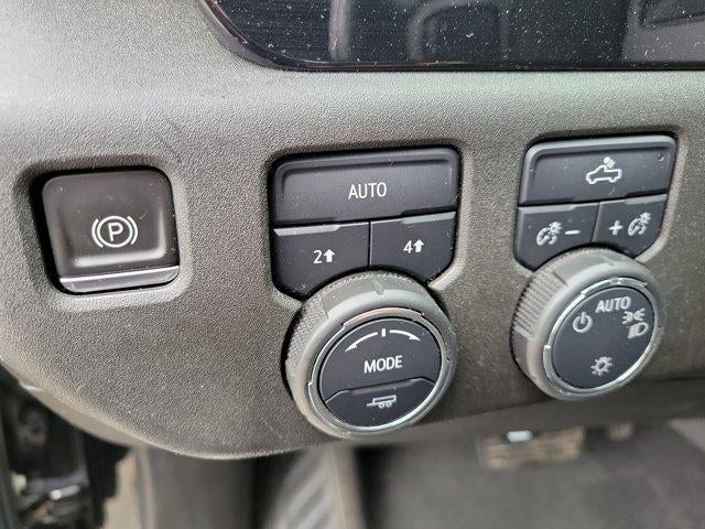 2022 Chevrolet Silverado 1500 Crew Cab Short Box 4-Wheel Drive LT 2FL