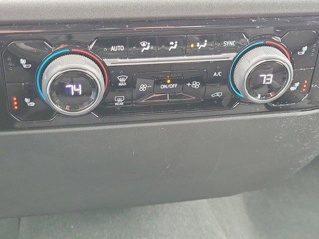 2022 Chevrolet Silverado 1500 Crew Cab Short Box 4-Wheel Drive LT 2FL