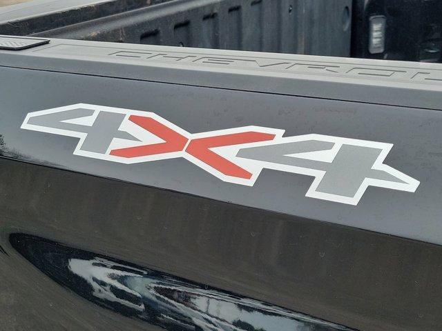 2022 Chevrolet Silverado 1500 Crew Cab Short Box 4-Wheel Drive LT 2FL