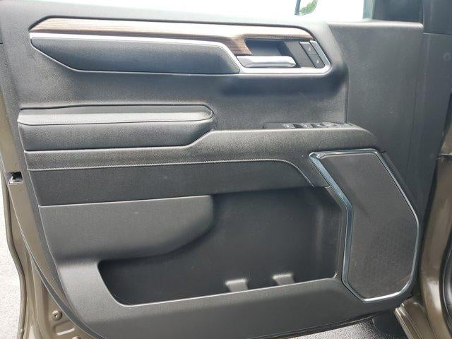 2023 Chevrolet Silverado 1500 Crew Cab Short Box 4-Wheel Drive LT 2FL