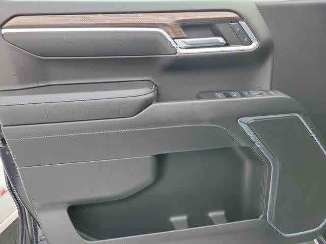 2022 Chevrolet Silverado 1500 Double Cab Standard Box 4-Wheel Drive LT 1LT