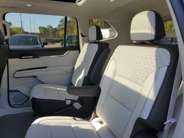2026 GMC Acadia AWD Denali