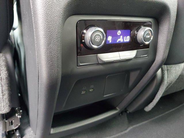 2027 Chevrolet Traverse LT w/2LT
