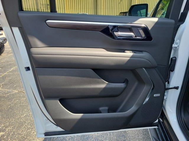 2026 Chevrolet Suburban 4WD LT