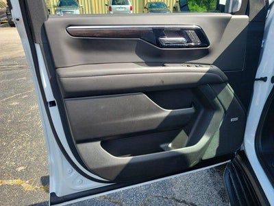 2026 Chevrolet Suburban 4WD LT