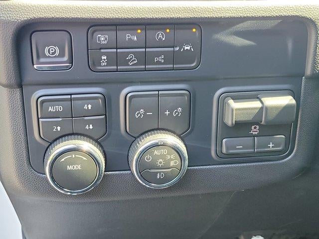 2026 Chevrolet Suburban 4WD LT