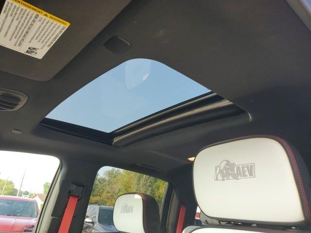 2025 GMC Canyon Crew Cab Short Box 4-Wheel Drive AT4
