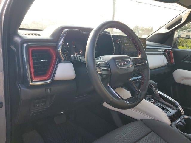 2025 GMC Canyon Crew Cab Short Box 4-Wheel Drive AT4