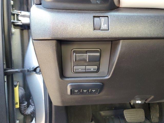 2025 GMC Canyon Crew Cab Short Box 4-Wheel Drive AT4