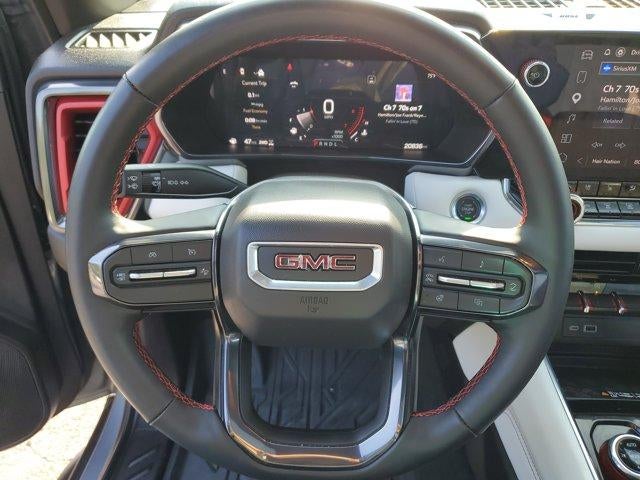 2025 GMC Canyon Crew Cab Short Box 4-Wheel Drive AT4