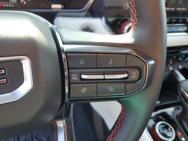 2025 GMC Canyon Crew Cab Short Box 4-Wheel Drive AT4