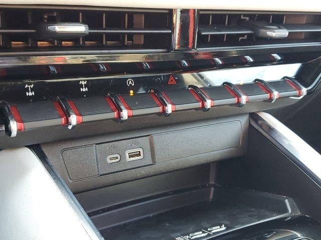 2025 GMC Canyon Crew Cab Short Box 4-Wheel Drive AT4