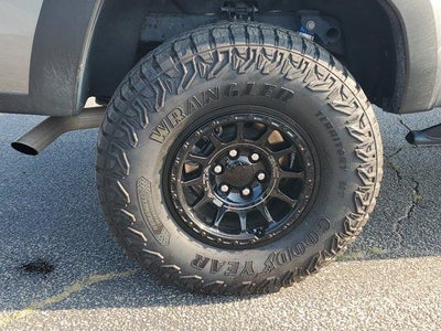 2025 GMC Canyon Crew Cab Short Box 4-Wheel Drive AT4