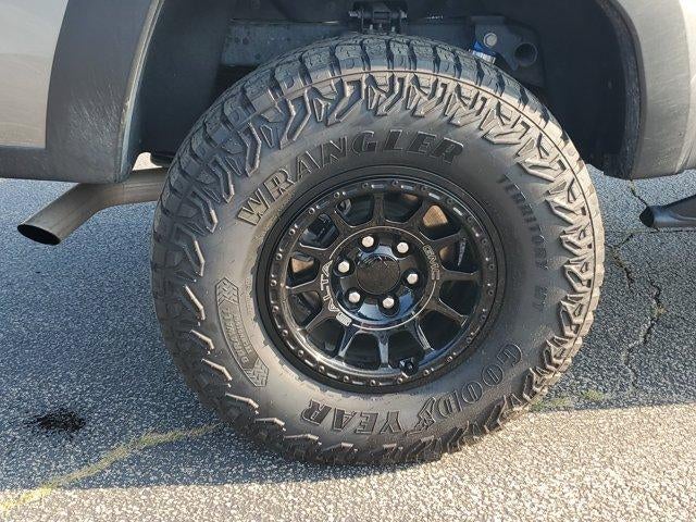 2025 GMC Canyon Crew Cab Short Box 4-Wheel Drive AT4