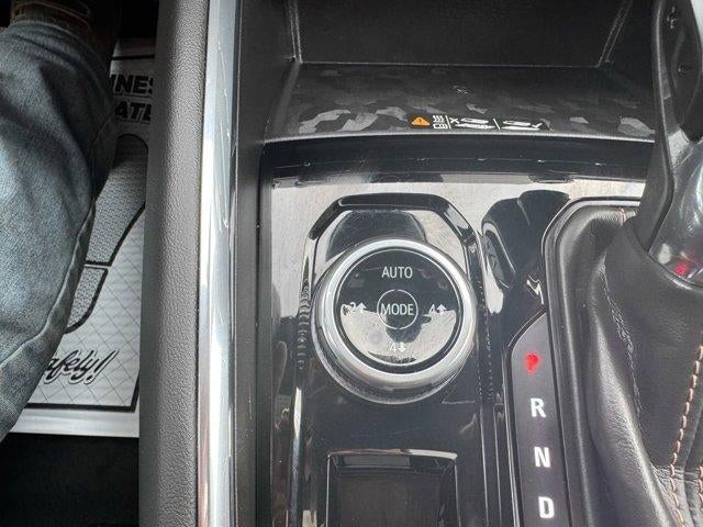 2023 GMC Canyon Crew Cab Short Box 4-Wheel Drive AT4