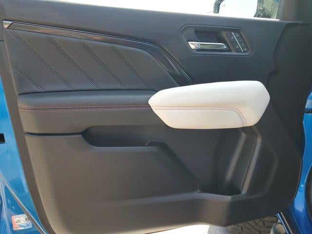 2024 GMC Canyon Crew Cab Short Box 4-Wheel Drive AT4X