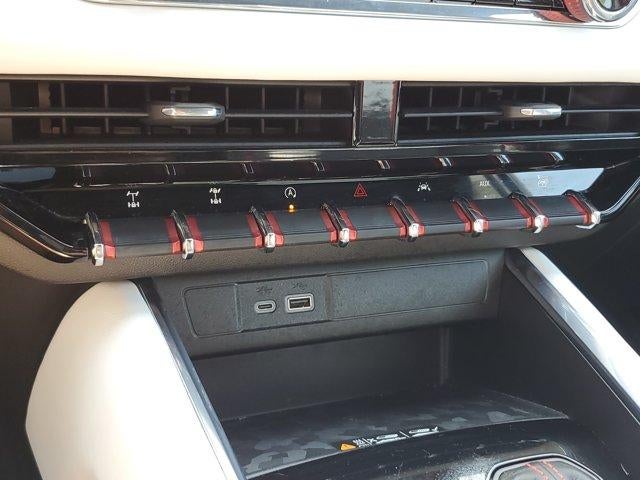 2024 GMC Canyon Crew Cab Short Box 4-Wheel Drive AT4X