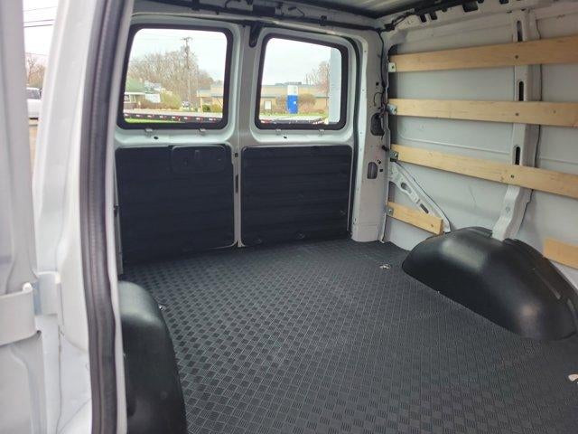 2024 GMC Savana Cargo 2500 2500 Regular Wheelbase Rear-Wheel Drive