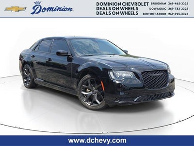 2023 Chrysler 300 Touring RWD