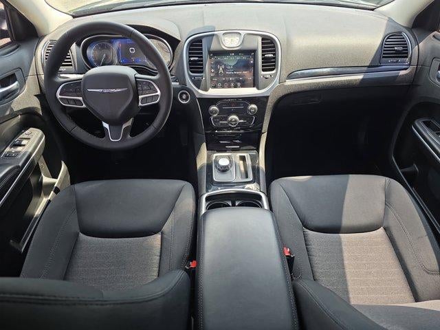 2023 Chrysler 300 Touring RWD