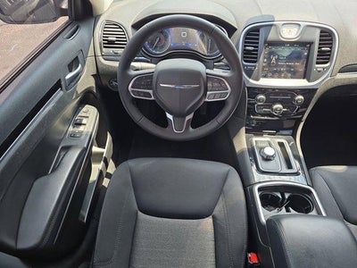 2023 Chrysler 300 Touring RWD