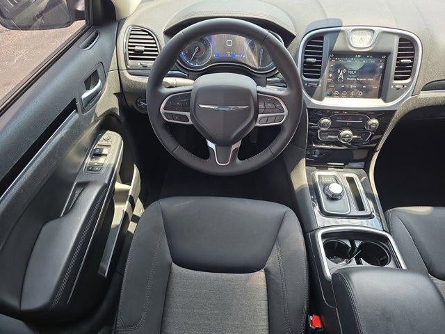 2023 Chrysler 300 Touring RWD