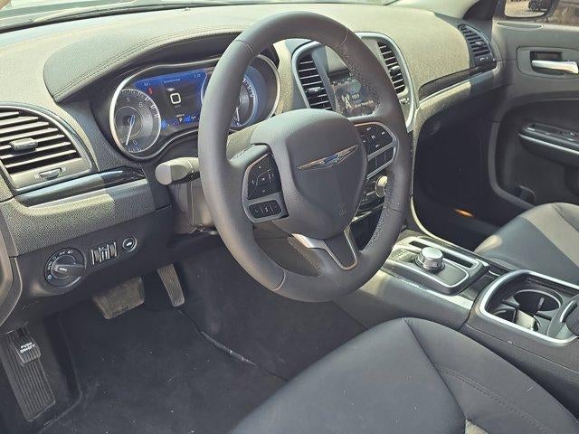 2023 Chrysler 300 Touring RWD