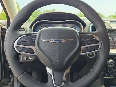 2023 Chrysler 300 Touring RWD