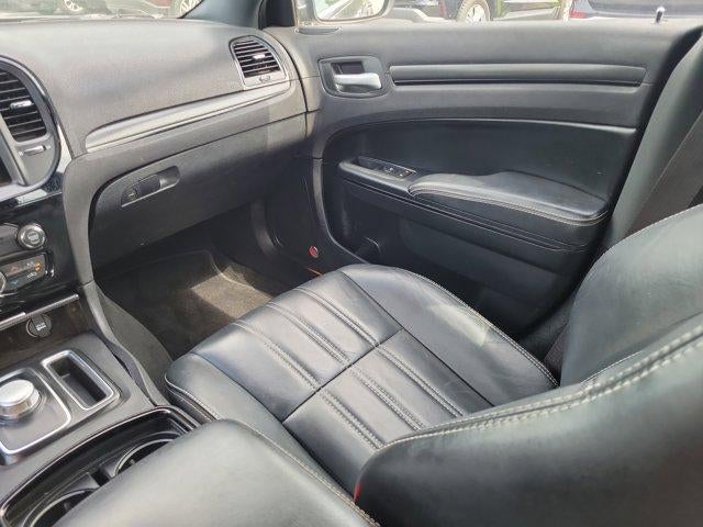 2015 Chrysler 300 4dr Sdn 300S AWD