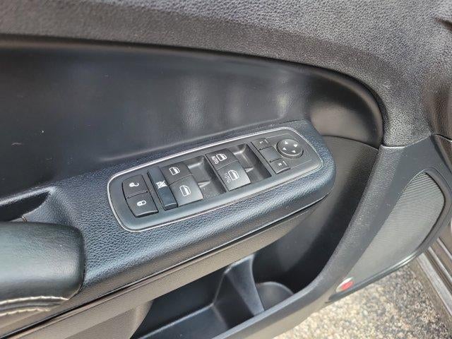 2015 Chrysler 300 4dr Sdn 300S AWD